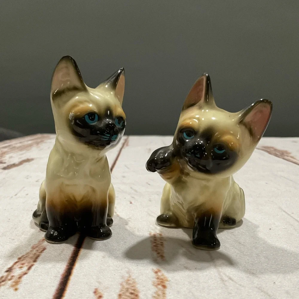 VINTAGE BRINNS BONE CHINA SIAMESE‎ KITTENS